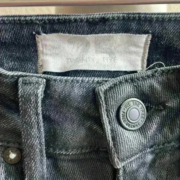 Free People We The‎ Free High Rise Coated Skinny Jeans Size 25 - Picture 7 of 9